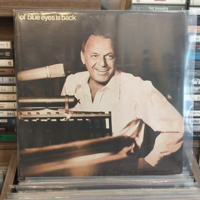 FRANK SINATRA - OL' BLUE EYES IS BACK LP