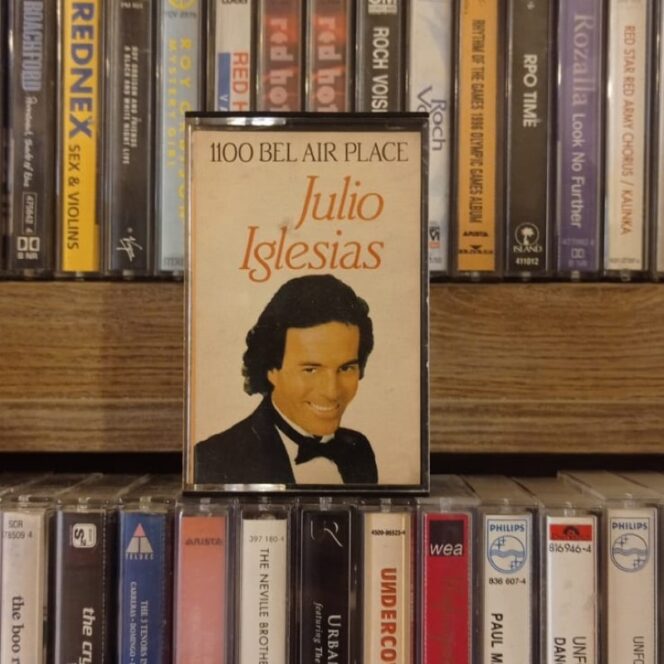 Julio Iglesias - 1100 Bel Air Place - 2.El Kaset