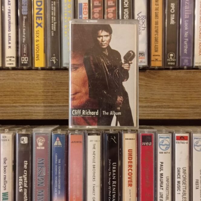 Cliff Richard – The Album - 2.El Kaset