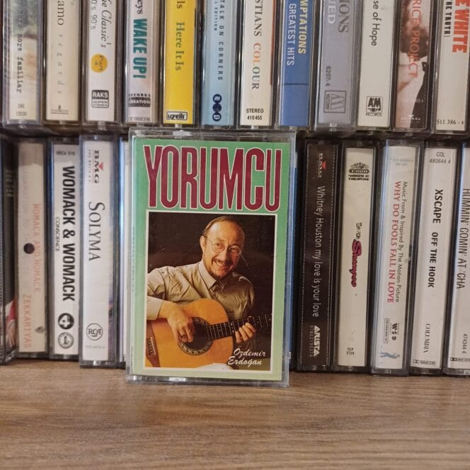 Özdemir Erdoğan - Yorumcu (Kaset, 2